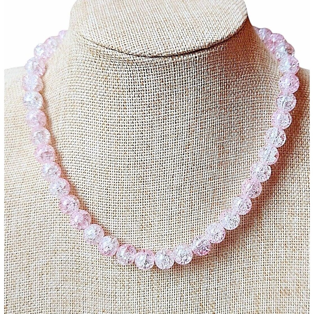 Joan Rivers Signed Crackle Acrylic Single Strand Necklace 19 Inches